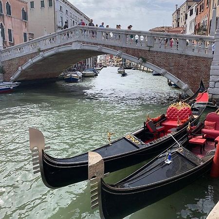 Guglie View Apartment Venesia Bagian luar foto