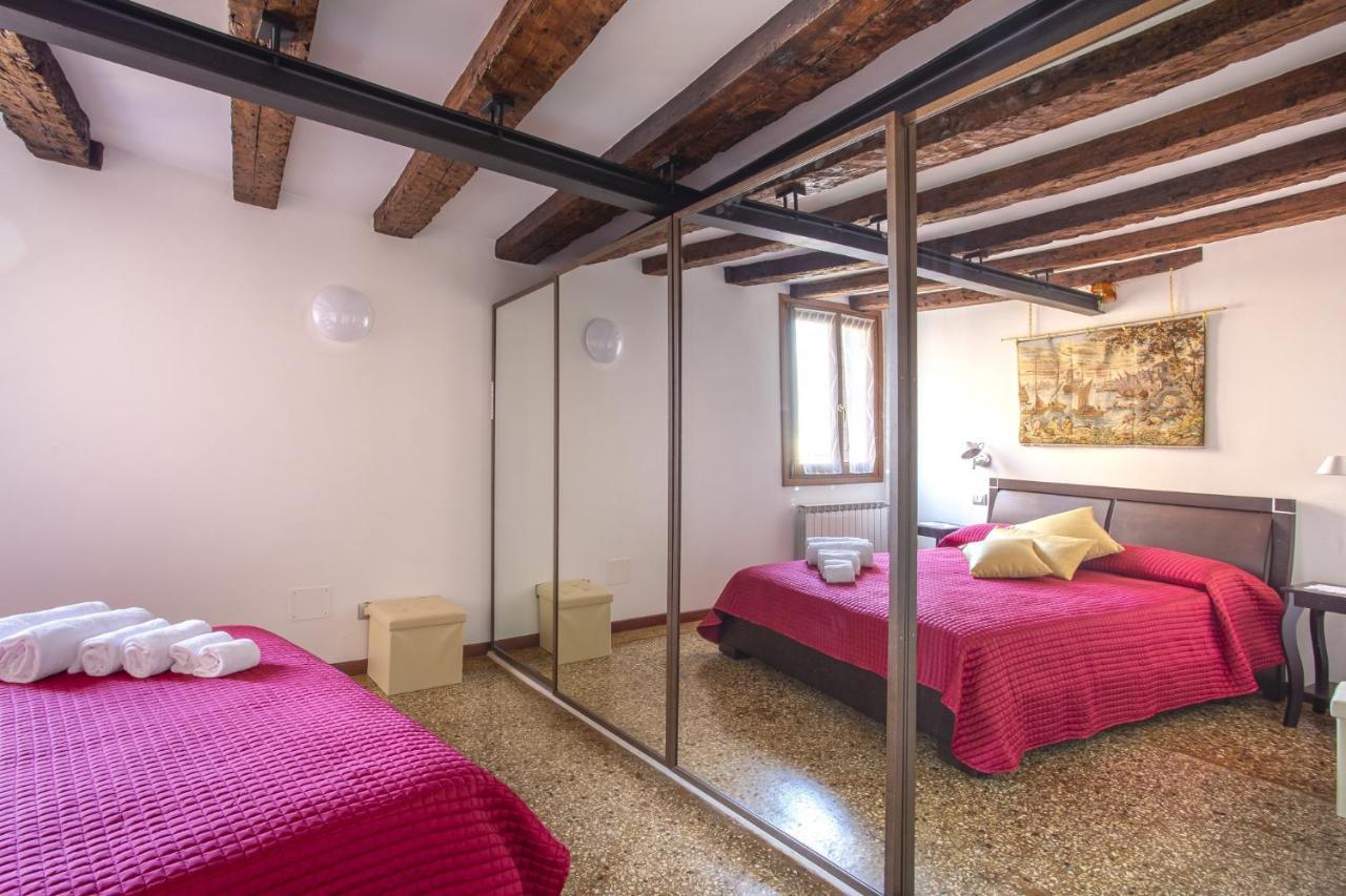 Guglie View Apartment Venesia Bagian luar foto