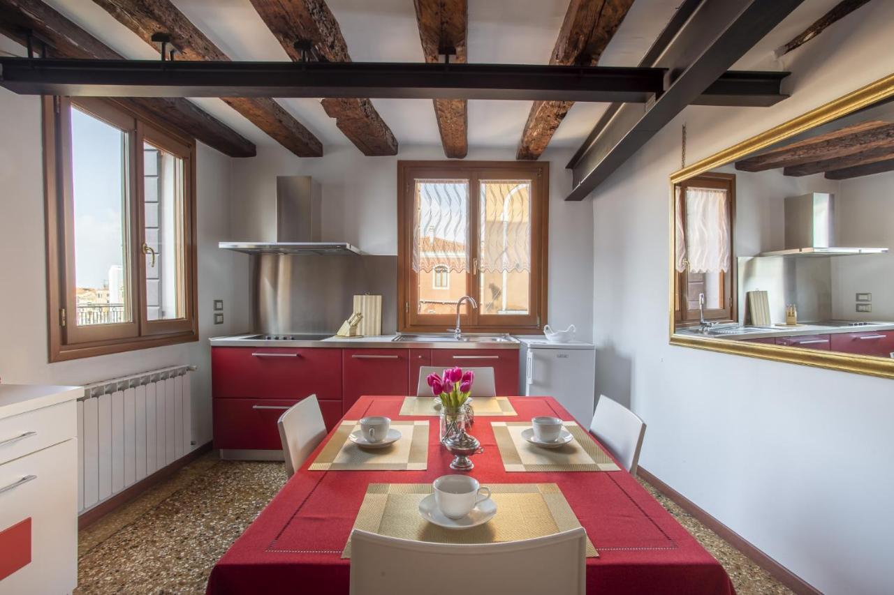 Guglie View Apartment Venesia Bagian luar foto