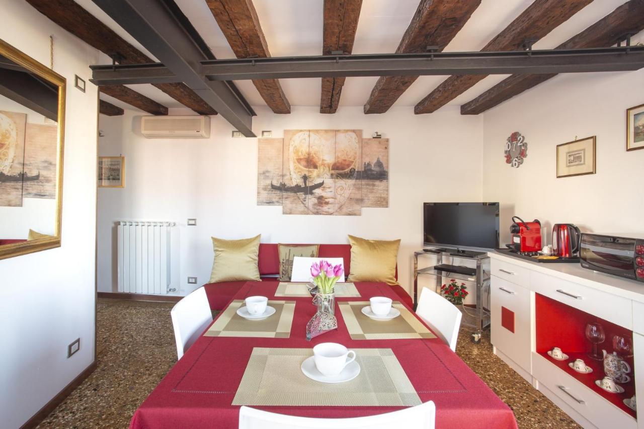 Guglie View Apartment Venesia Bagian luar foto