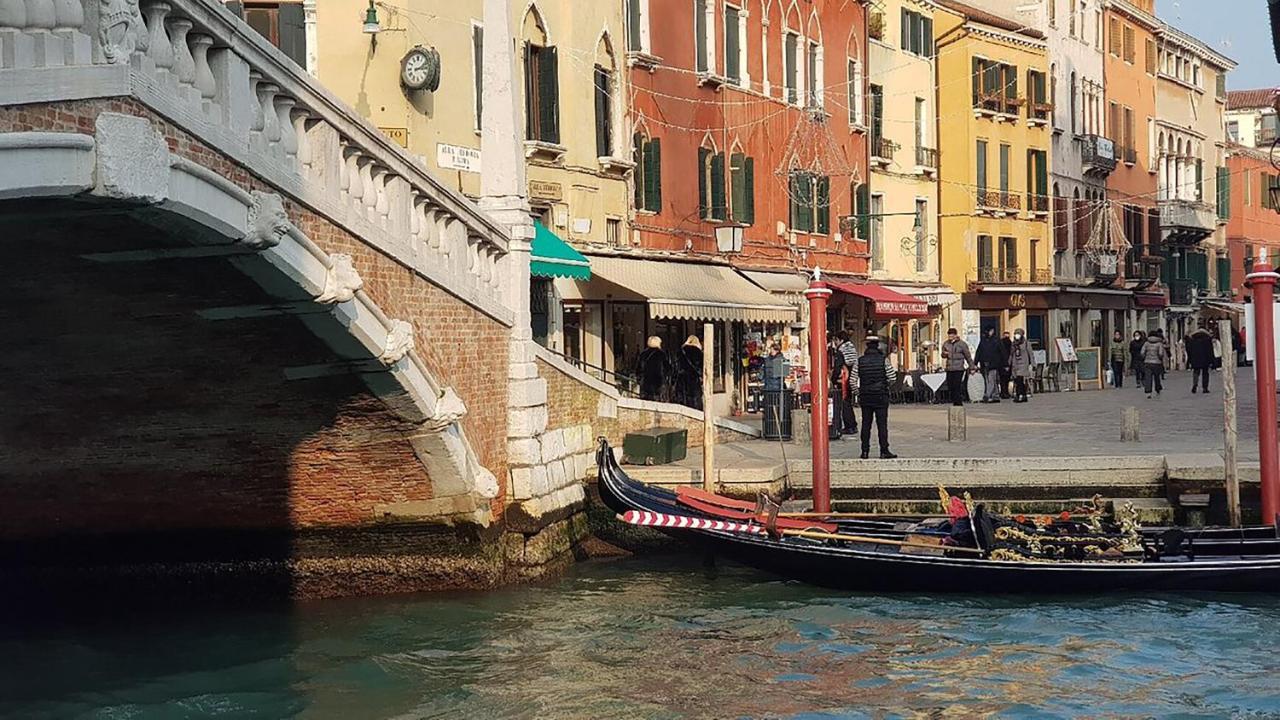 Guglie View Apartment Venesia Bagian luar foto