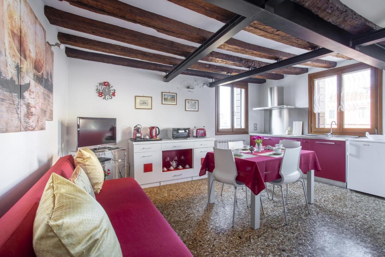 Guglie View Apartment Venesia Bagian luar foto
