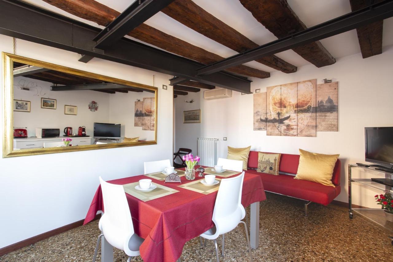 Guglie View Apartment Venesia Bagian luar foto